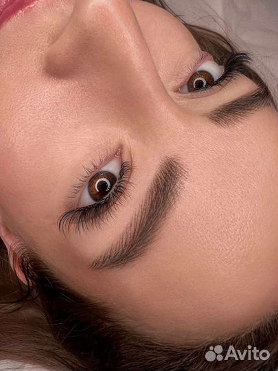 Перманентный макияж бровей