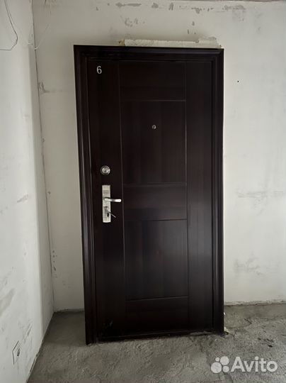 Дверь входная бу метеллическая