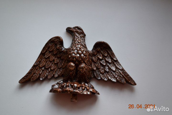 Орел на корону настенных часов. Гипс