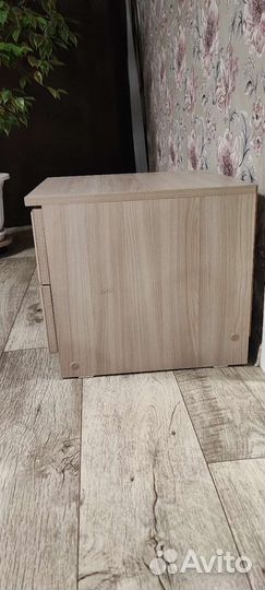 Тумба прикроватная