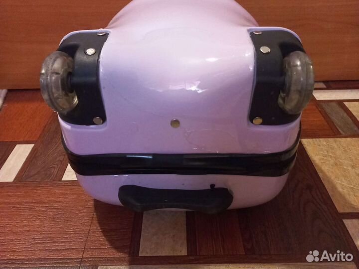 Чемодан детский на колёсиках и рюкзак