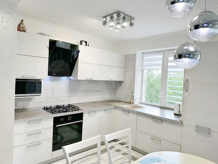 4-к. квартира, 82 м², 5/9 эт.