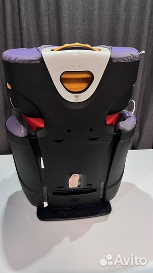 Автомобильное кресло chicco