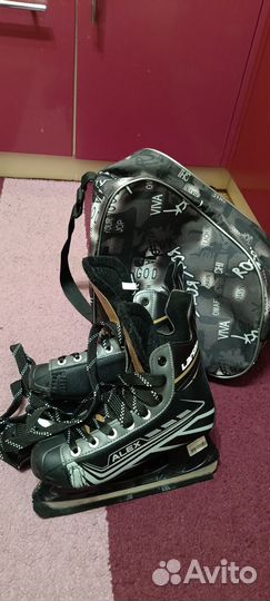 Коньки хоккейные