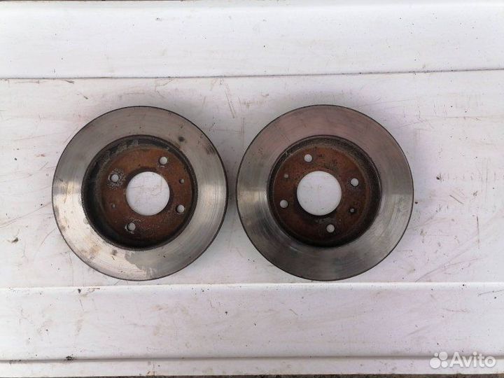 Диски тормозные передние Mitsubishi Galant 1993