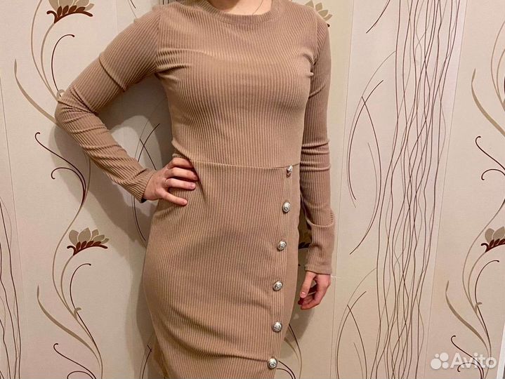 Платье новое 44