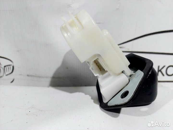 Замок багажника Juke F15 2011-2019 4 контакта Niss