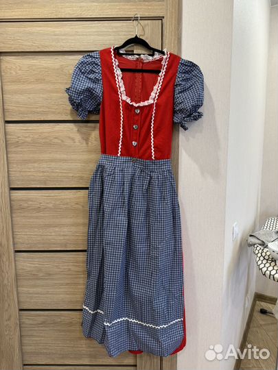 Винтажное платье с фартуком