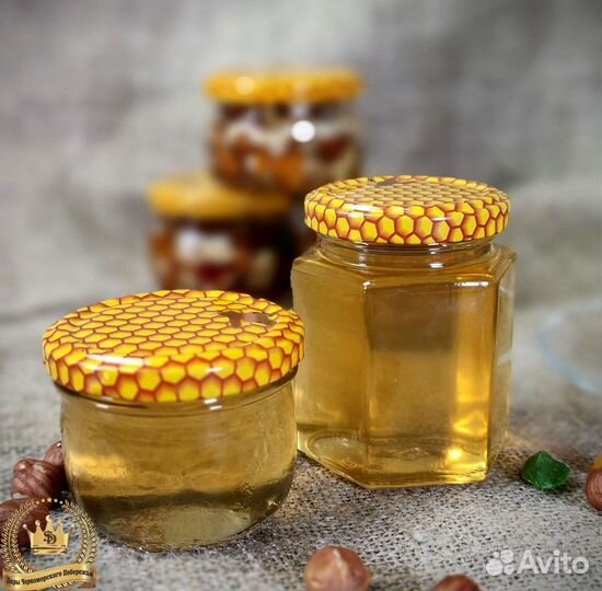 Мёд с орехами и инжиром