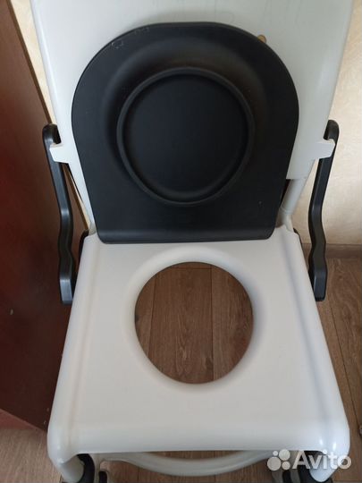 Кресло-стул с санитарным оснащением Rebotec Бонн