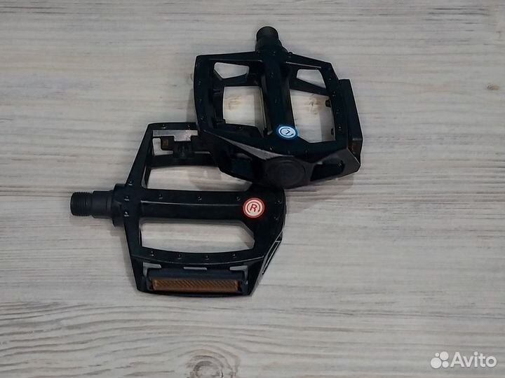 Педали trix HF-832 9/16