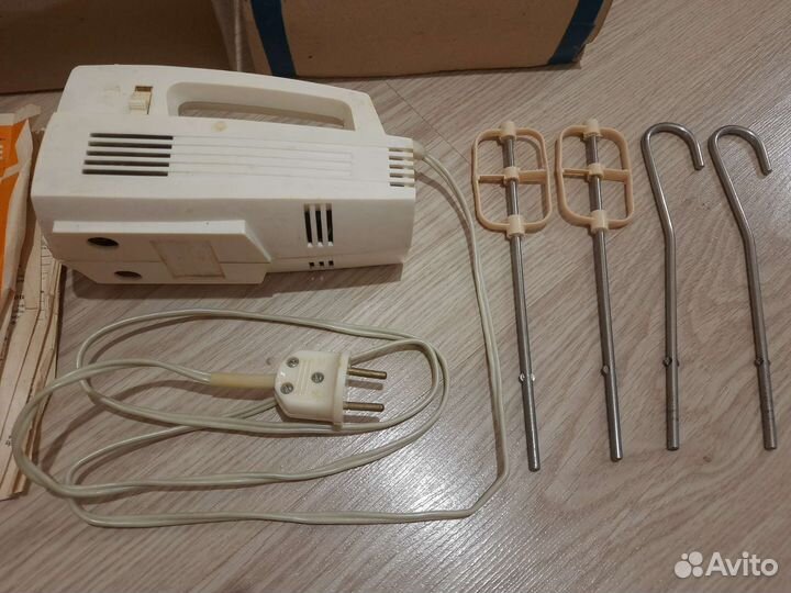 Миксер-электровзбивалка Страуме вр-301