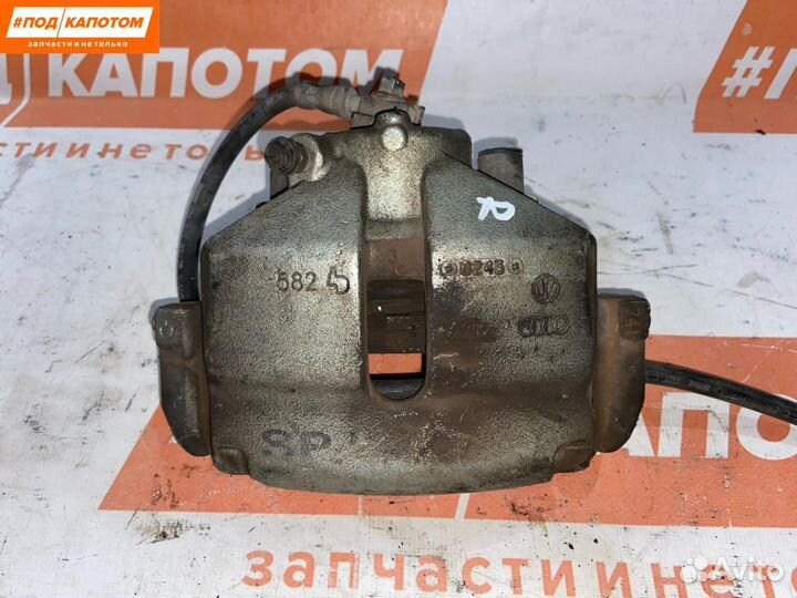 Суппорт тормозной передний правый Volkswagen Golf