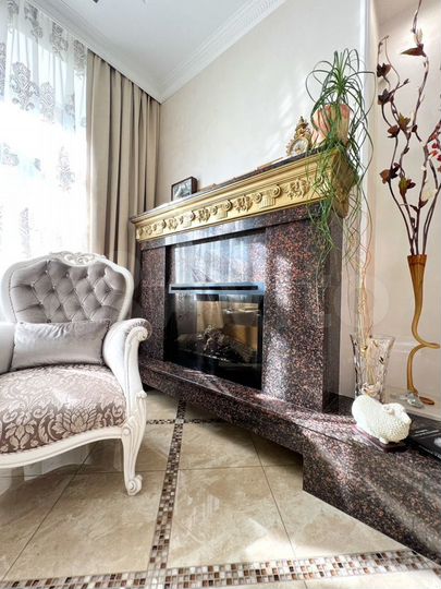 Дом 215 м² на участке 6 сот.