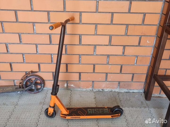 Самокат трюков mongoose