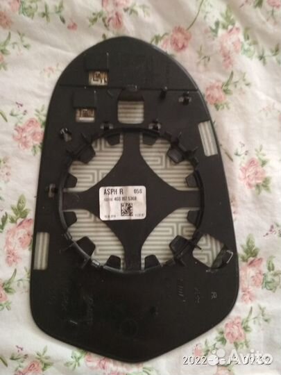 Зеркальный элемент 4g0857536b