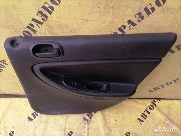 Обшивка двери задней правой Volga Siber седан 2.4