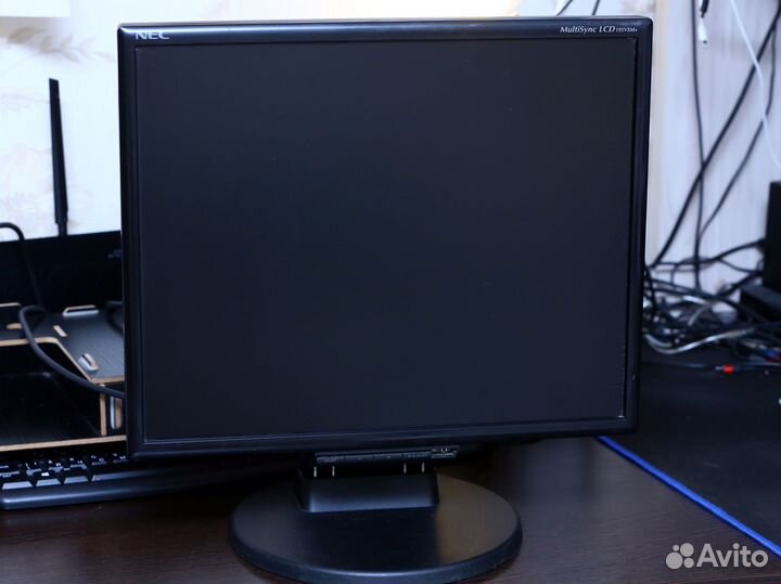 Монитор Nec Multisync модель LCD195VXM+