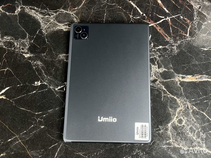 Планшет Umiio с клавиатурой