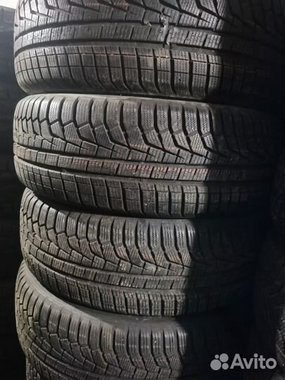 Hankook Winter I'Cept Evo2 W320A SUV 235/65 R17 108V