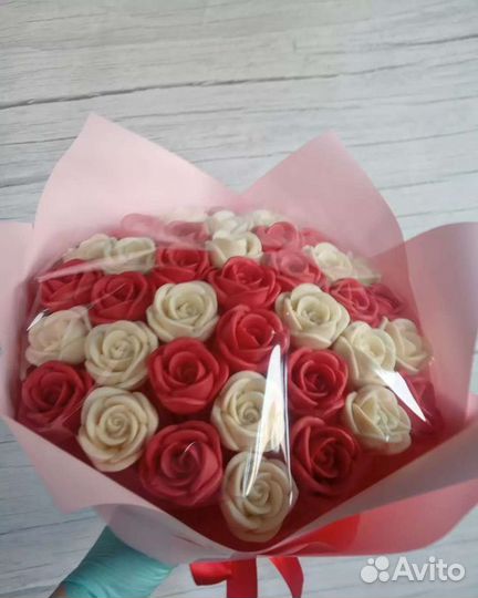 Букет из шоколадных роз с кофе сладкий подарок