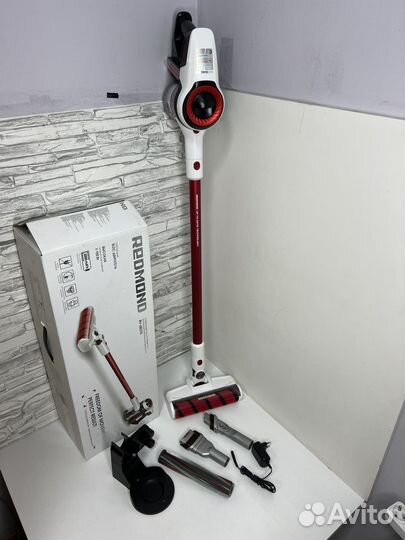 Пылесос беспроводной Redmond RV-UR370