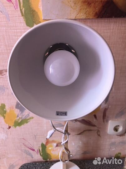 Лампа настольная