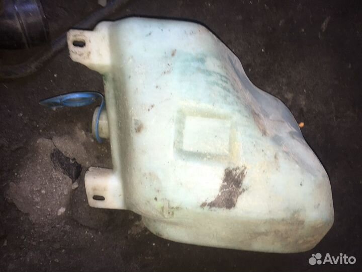 Бачок омывателя Volkswagen golf 3/vento