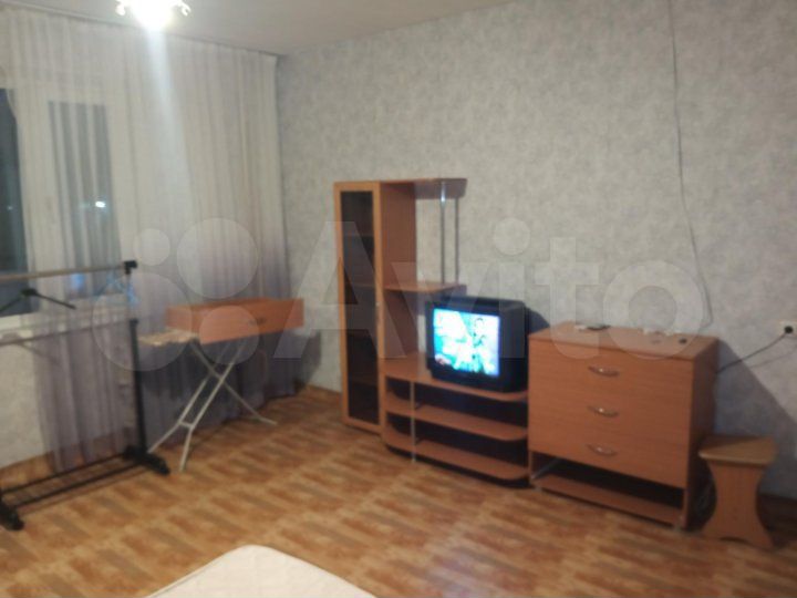 1-к. квартира, 42 м², 3/10 эт.