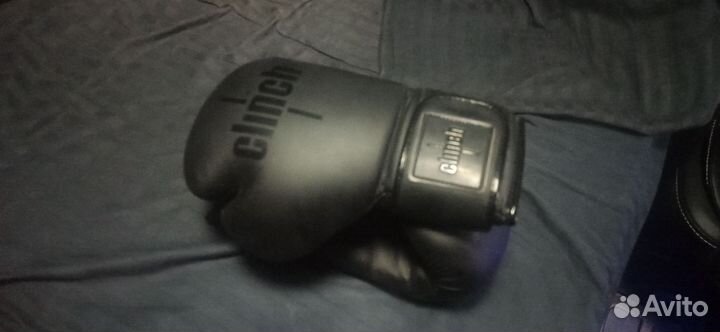 Боксерские перчатки