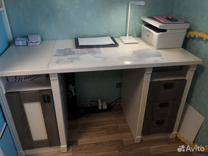 Детский письменный стол