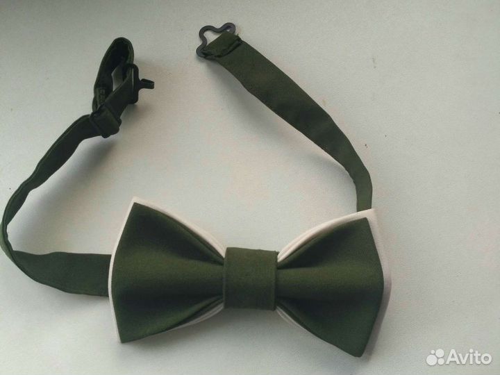 Бабочка,изумруд и белый цвет, авторская работа,Нов