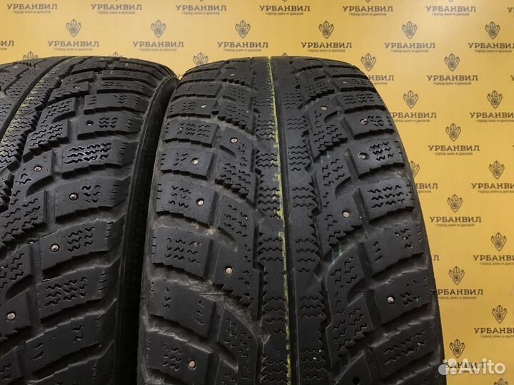Kumho I'Zen RV Stud KC16 215/60 R17 100T