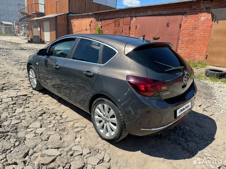 Opel Astra 1.4 AT, 2013, 130 000 км