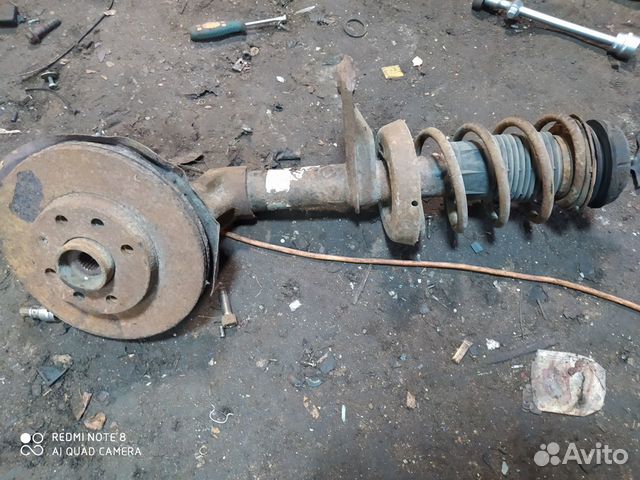 Стойка передняя правая Opel Vectra А