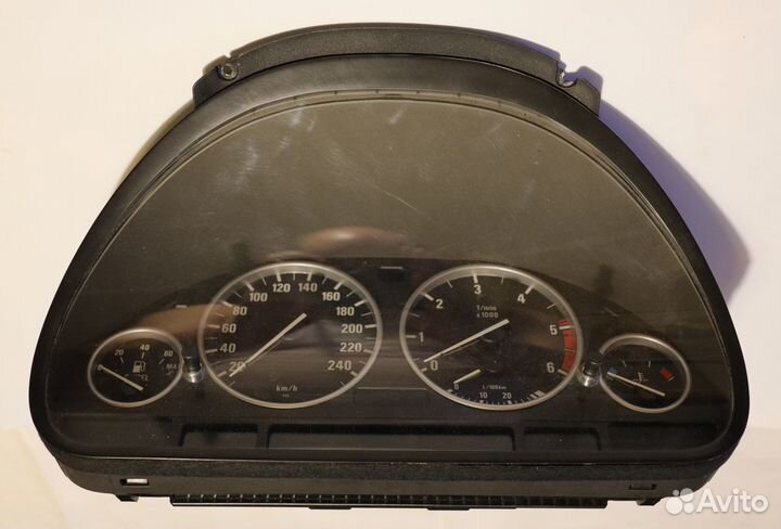 Панель приборов дизельной BMW 7 (E38/39)