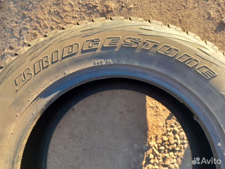 Bridgestone Blizzak DM-V1 285/60 R18