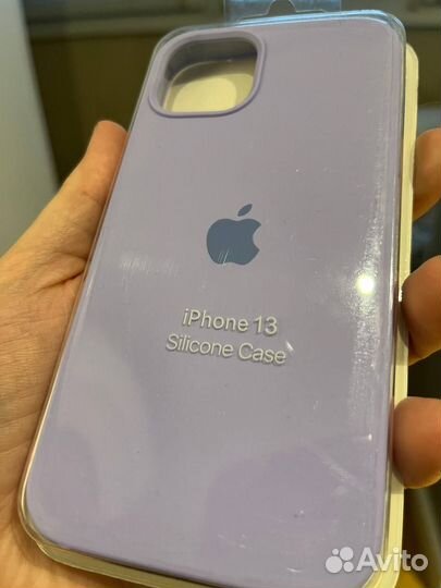 Силиконовый чехол на iPhone 13