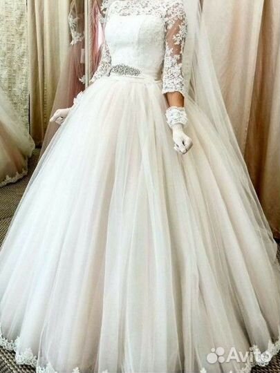 Свадебное платье 44