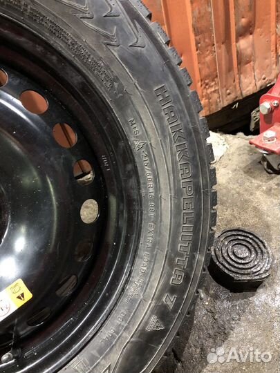 Nokian Tyres Hakkapeliitta 7 215/60 R16 99T