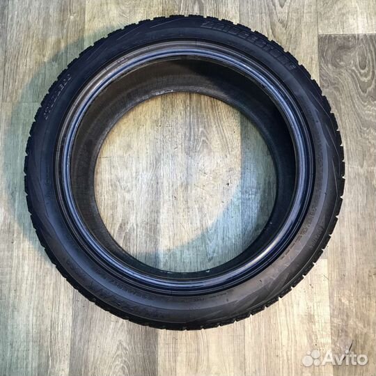 Bridgestone Blizzak WS-60 235/45 R17