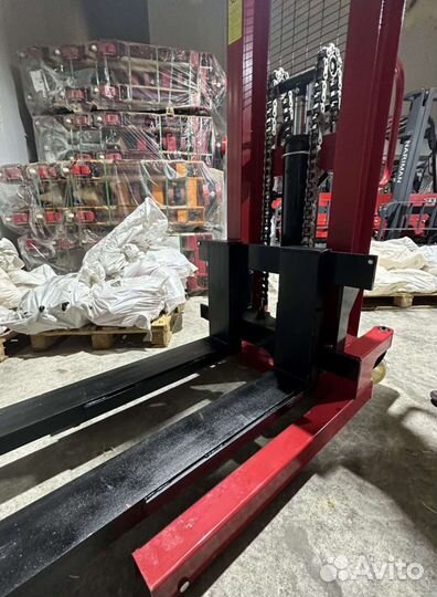 Штабелер 1 тоннa RU 411