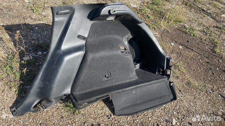 Обшивка багажника правая Honda Civic 5D