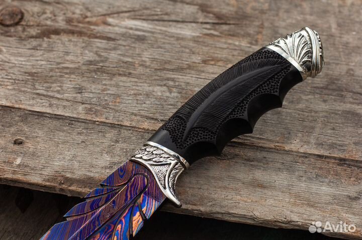 Нож из дамасской стали ручной работы