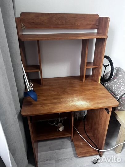 Компьютерный стол и стул в комплекте