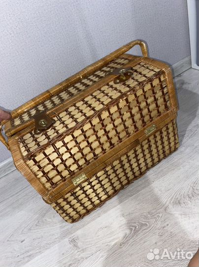 Набор для пикника в чемодане