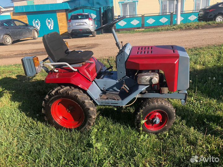 Мини-трактор КУРГАНМАШЗАВОД КМЗ-012, 2002
