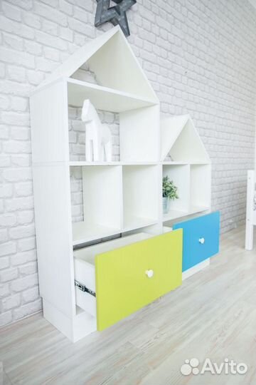 Стеллаж в детскую