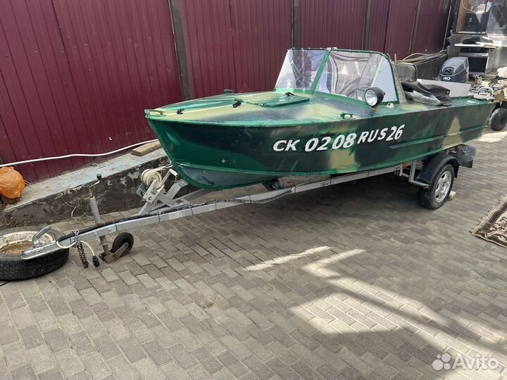 Моторное судно Прогресс 2 М