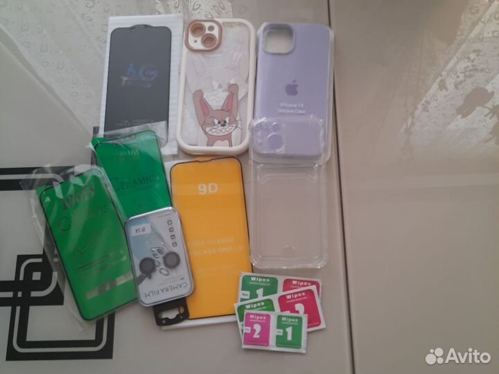 Чехол на iPhone 14